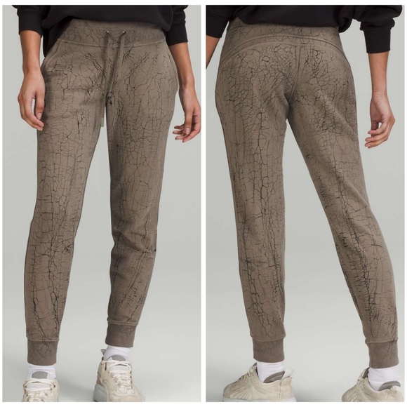 lululemon athletica Pants - Lululemon Warm Down Jogger 7/8 Length Thread Dye Rover Black